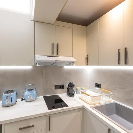 Italicon Ii 公寓 *